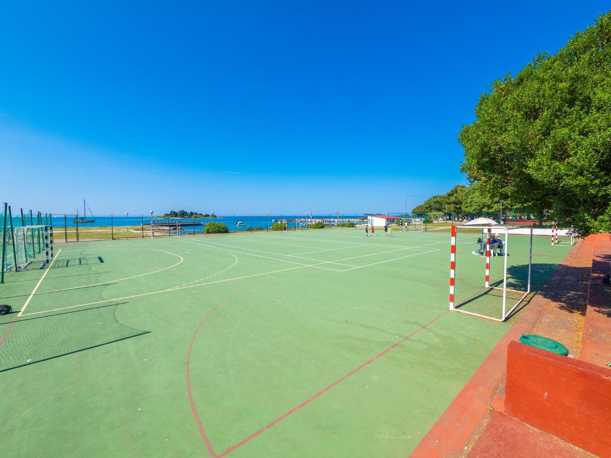 Eurocamp Tents At Campsite Polari Rovinj Exteriör bild